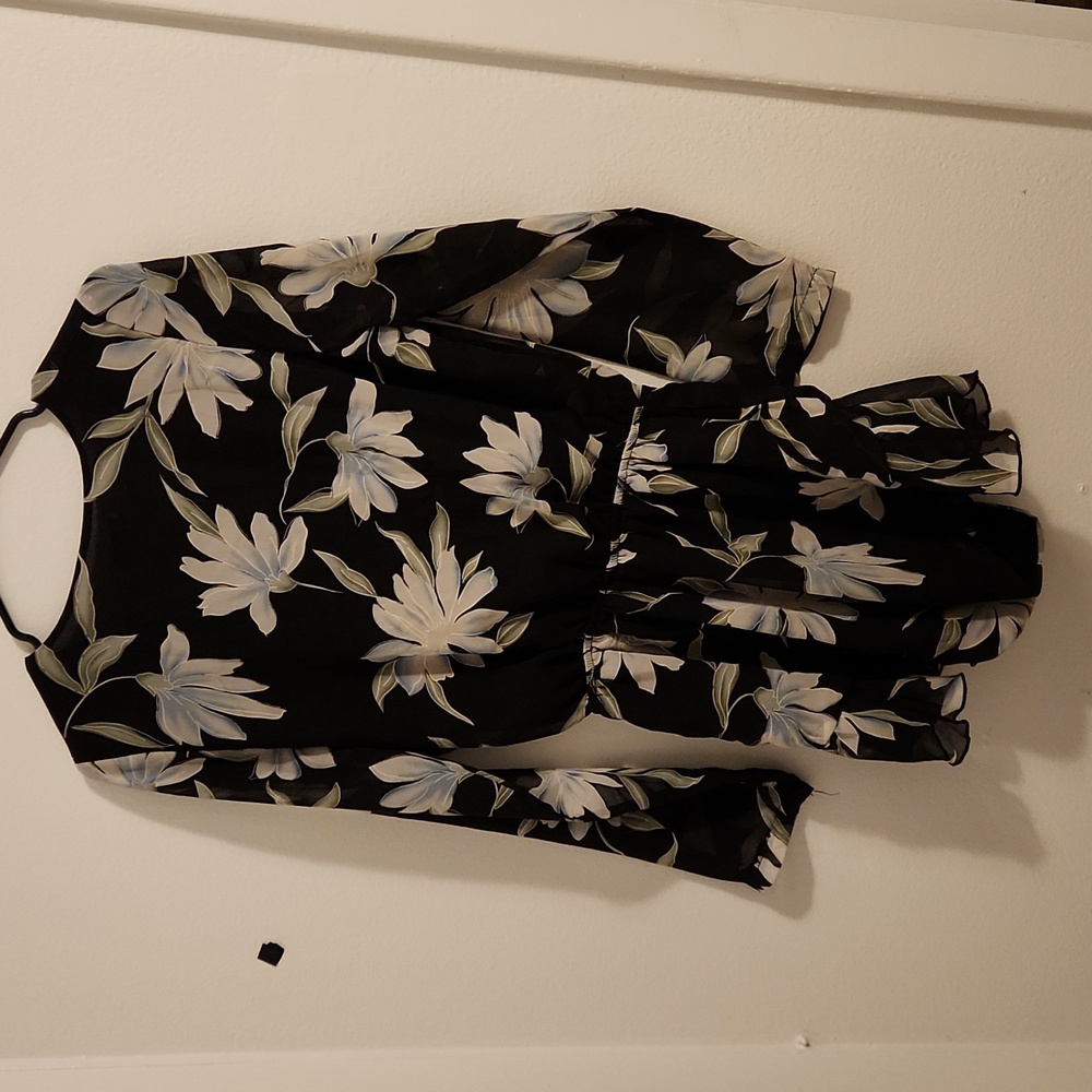 Dress - Picture 2 of 2